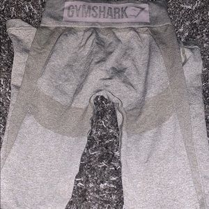 Gym-shark leggings .... accepting offers ‼️